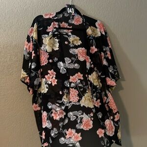 43 BLACKPINK and yellow floral kimono